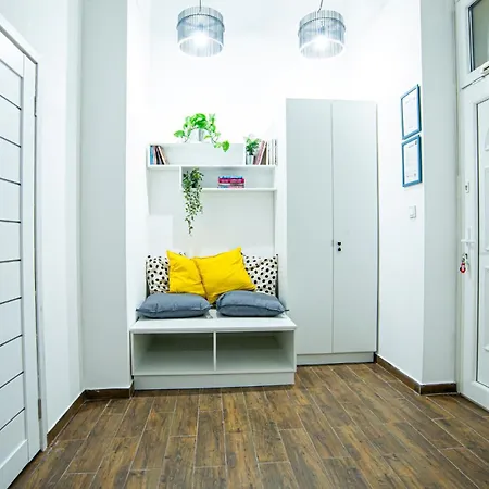 M&s - Entire In The Center Of Apartment Budapest