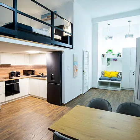 Apartment M&s - Entire In The Center Of