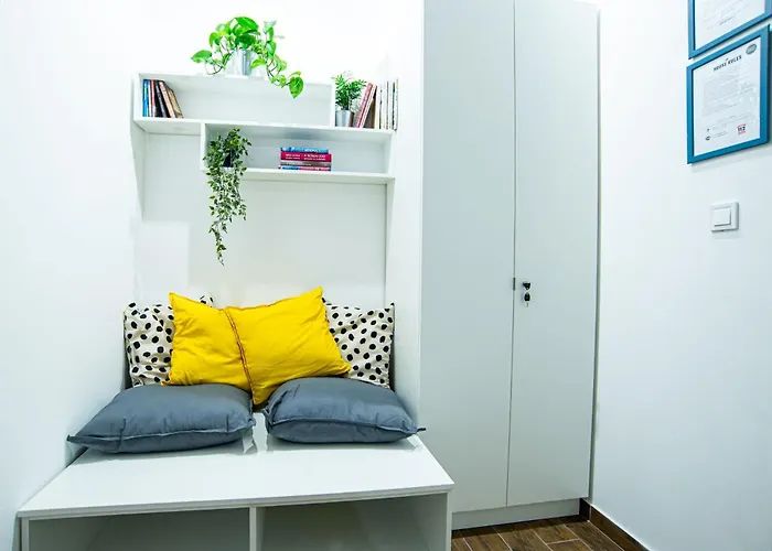 Apartment M&s - Entire In The Center Of
