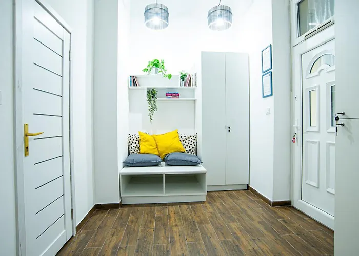 M&s - Entire In The Center Of Apartment Budapest