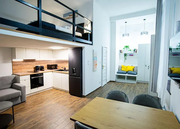 Apartment M&s - Entire In The Center Of